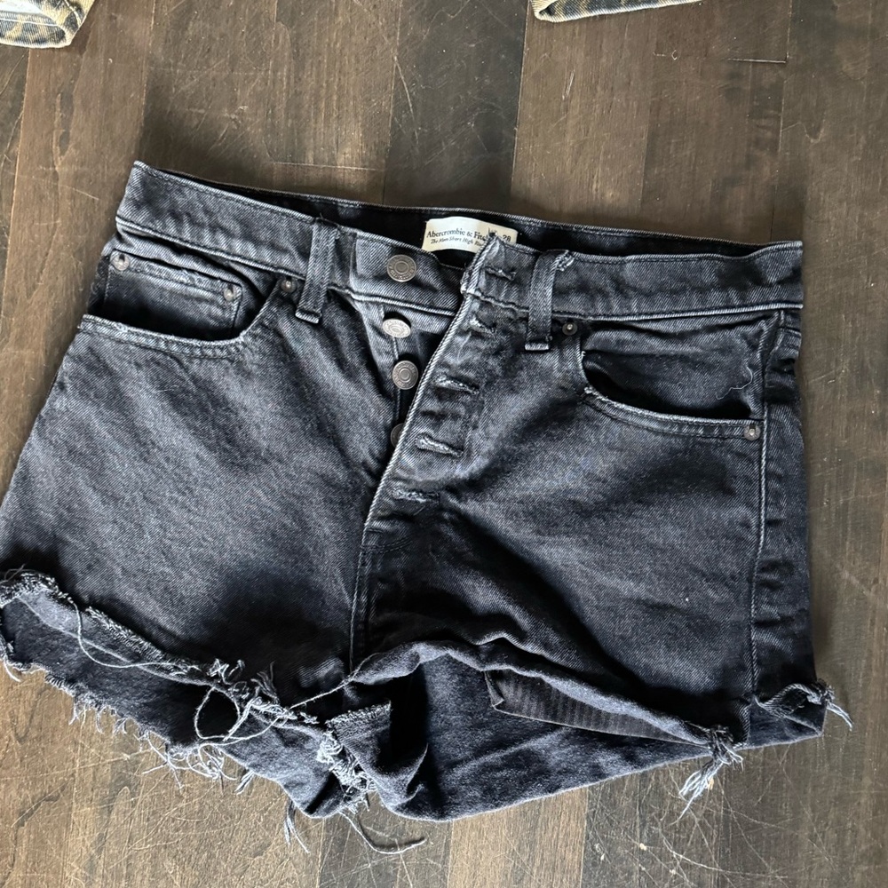 Abercrombie black cut off shorts size 28